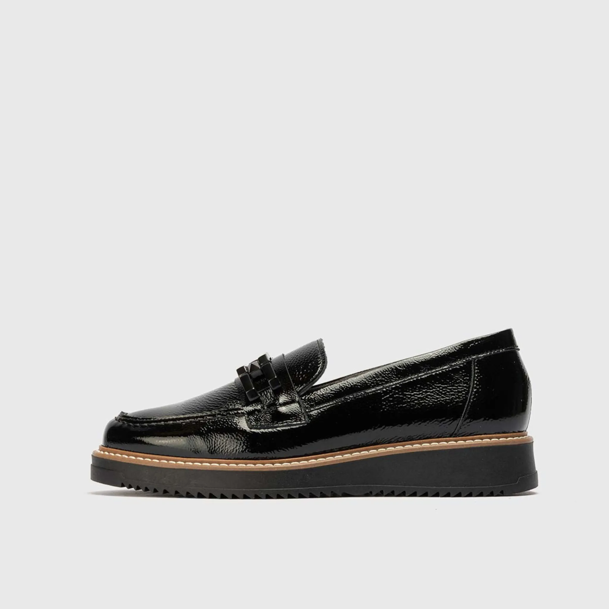 10070 Negro Leather Loafers