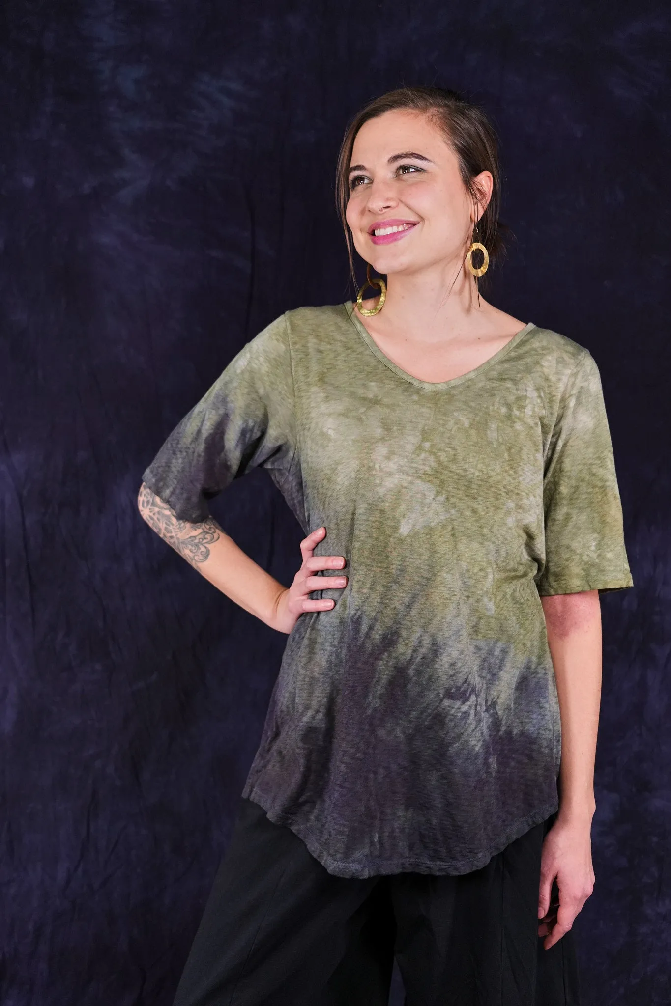 1211HD Lightweight Layer Tee Sedge Grass Charcoal