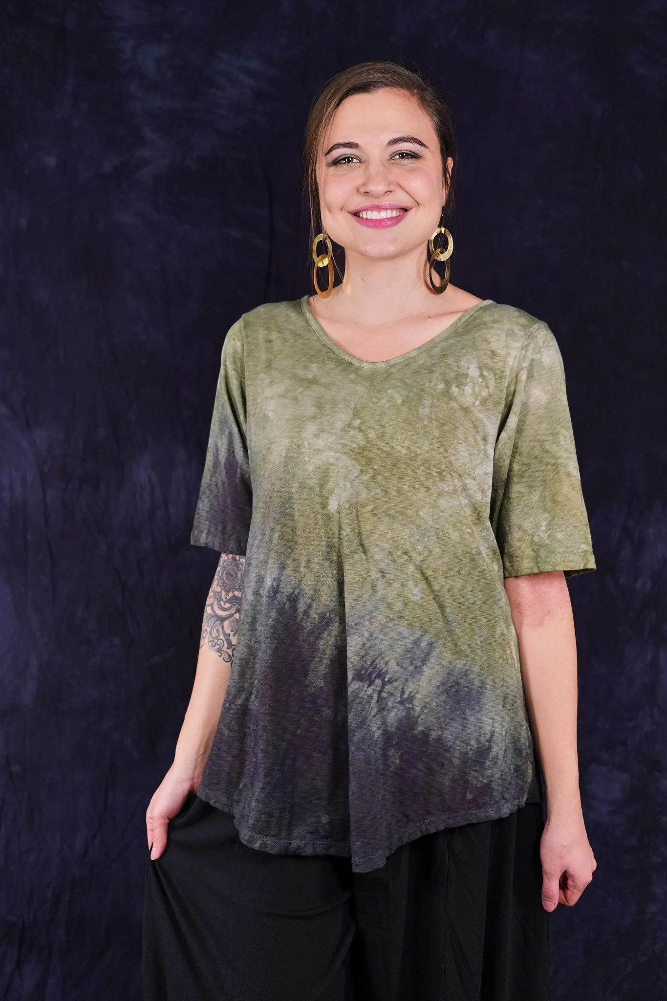 1211HD Lightweight Layer Tee Sedge Grass Charcoal