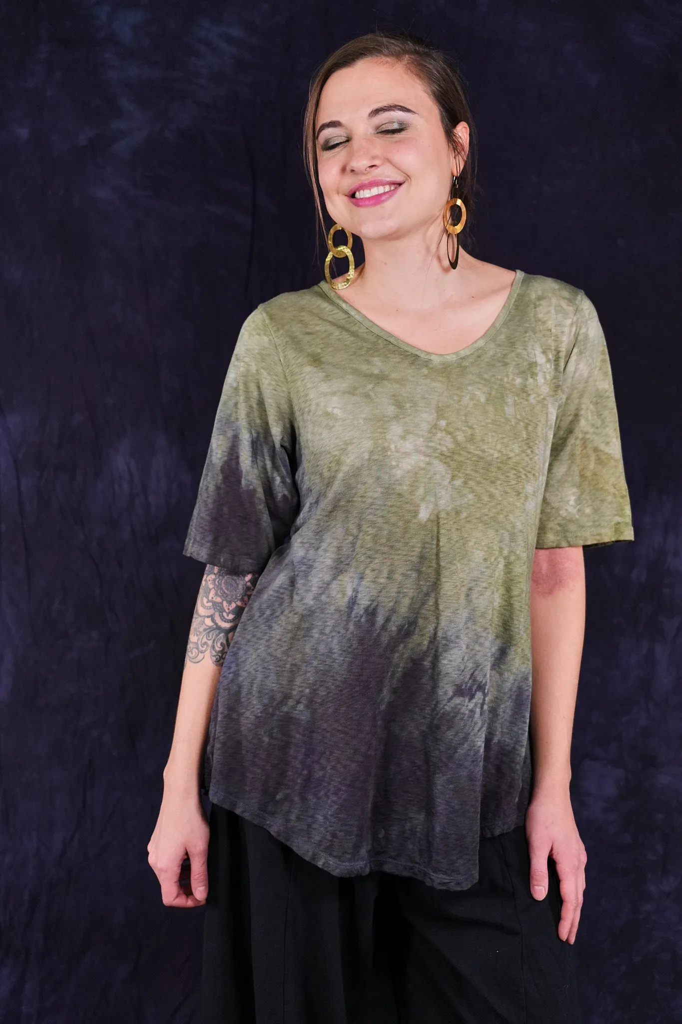 1211HD Lightweight Layer Tee Sedge Grass Charcoal