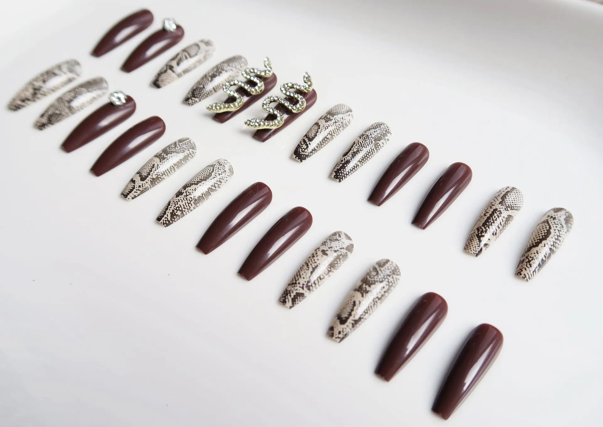 Coffin luxury snake set