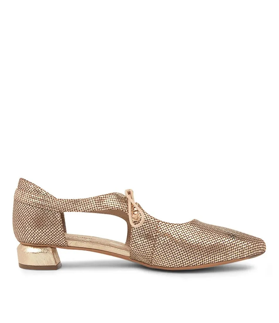 Django and Juliette - Farlia Old Gold Leather
