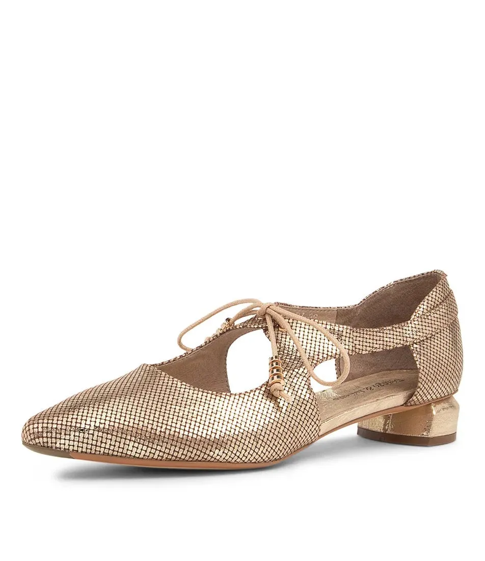 Django and Juliette - Farlia Old Gold Leather
