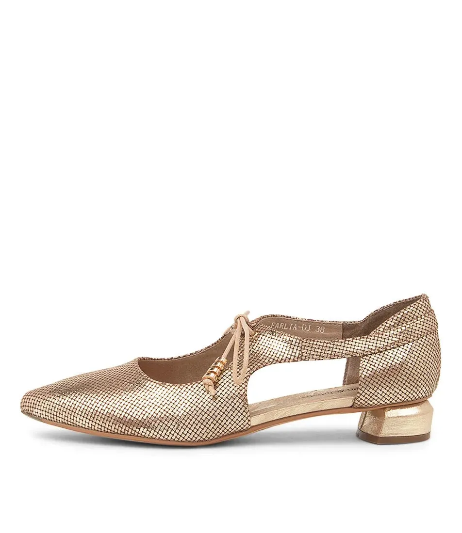 Django and Juliette - Farlia Old Gold Leather