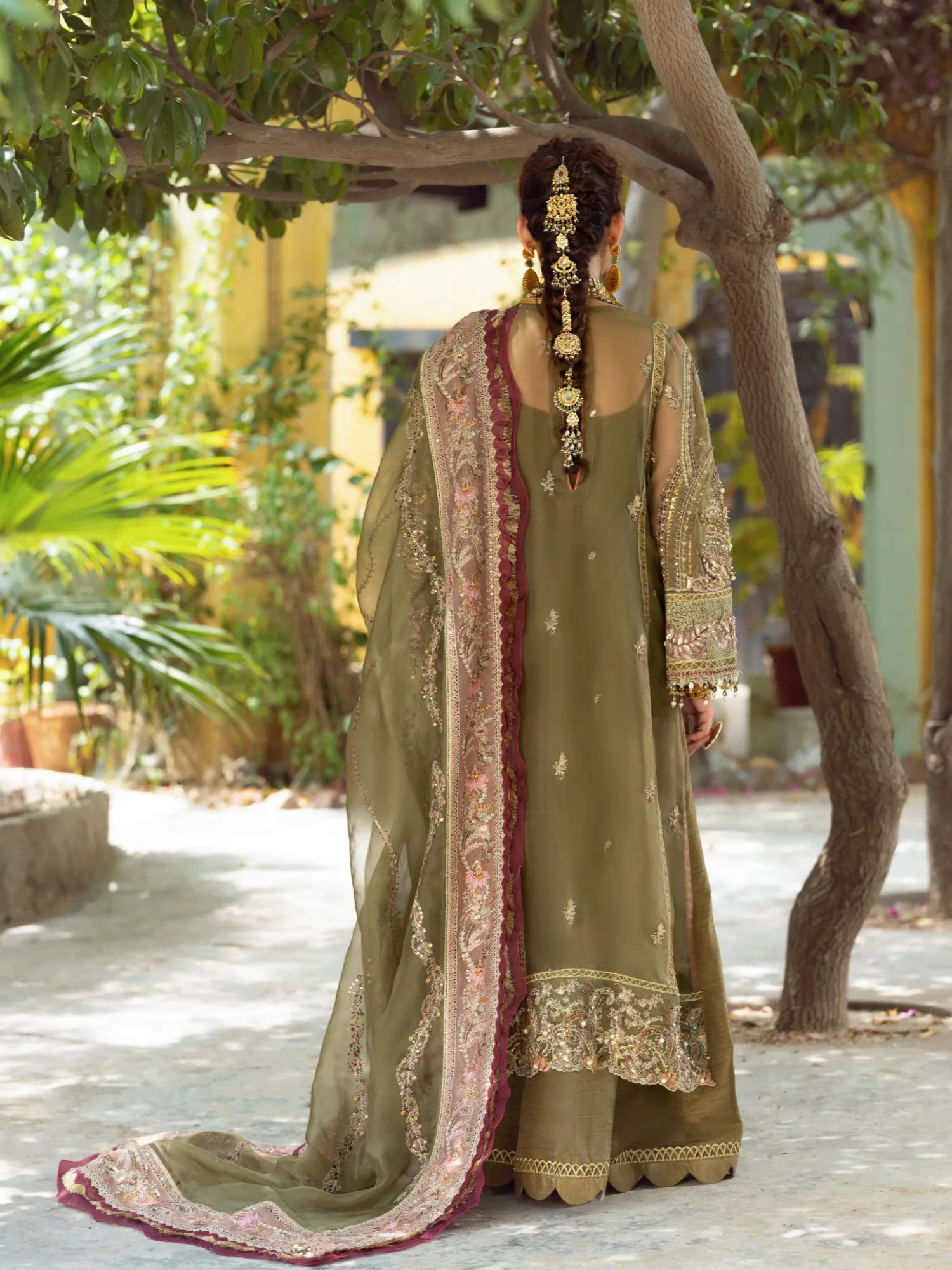 ERUM KHAN STORE | LUXURY PRET | HENNA