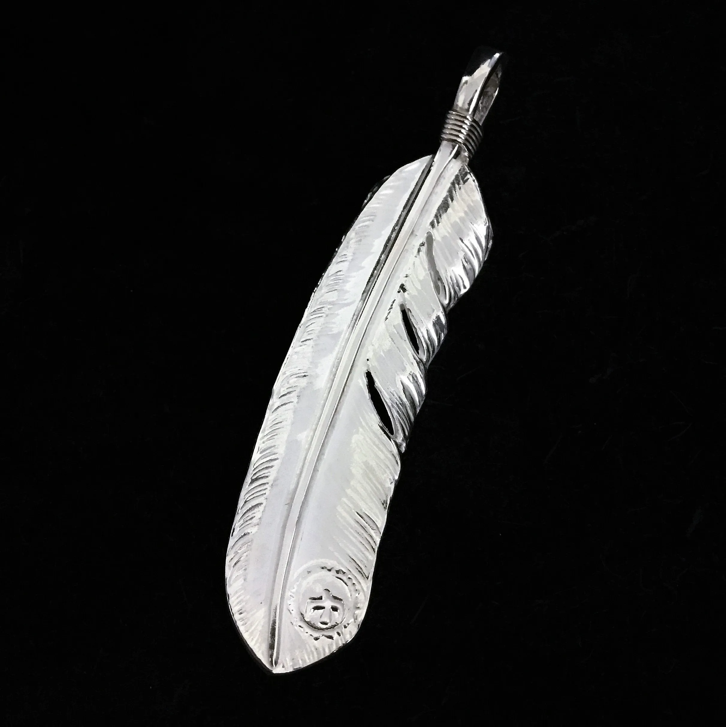 Goros Xl Silver Feather - Facing Right