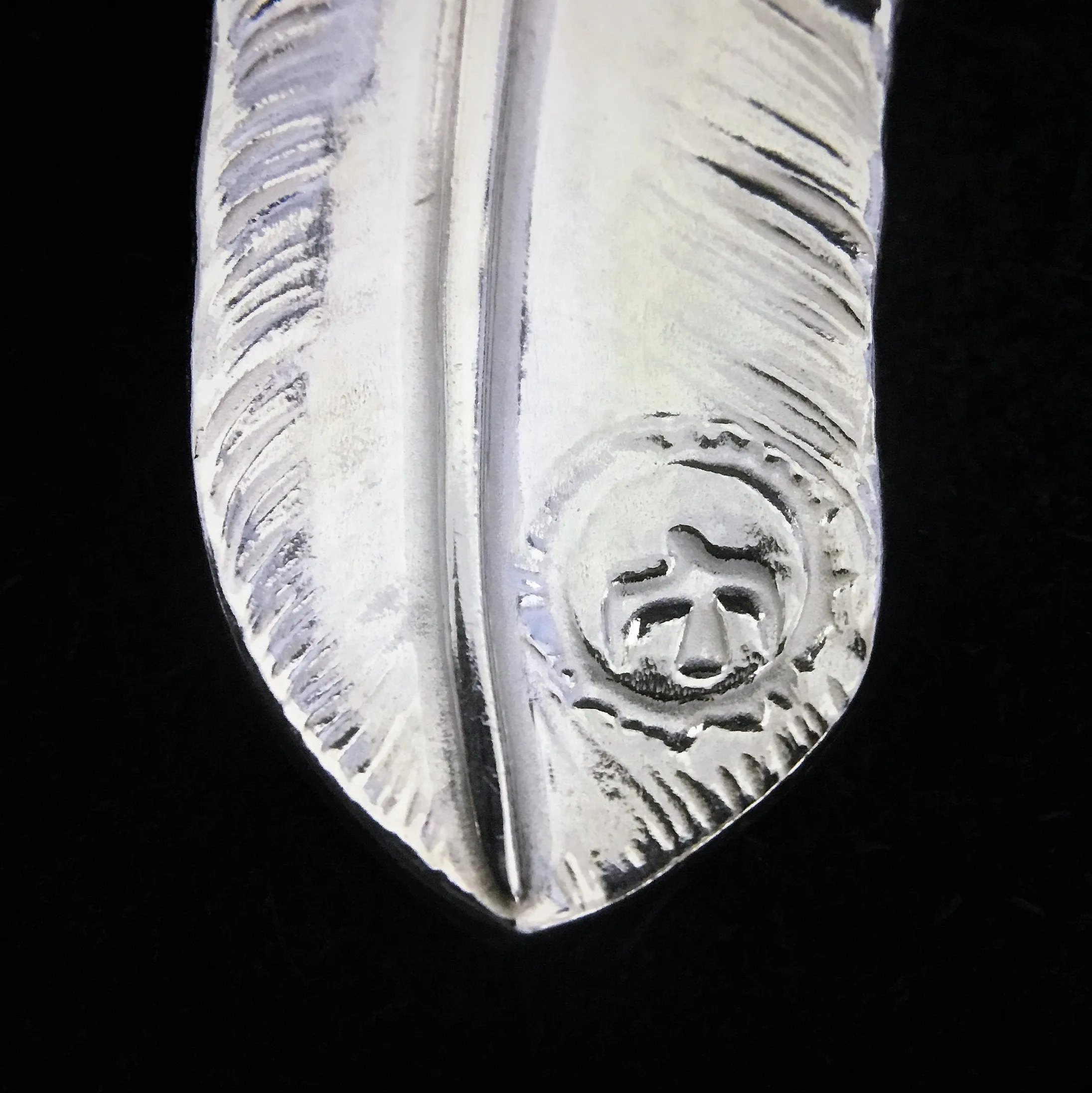 Goros Xl Silver Feather - Facing Right