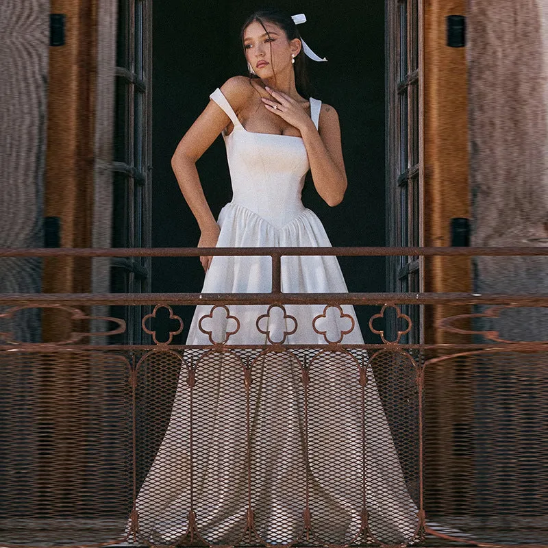 Graceful Full-Length Solid Maxi Dress with Timeless Elegance