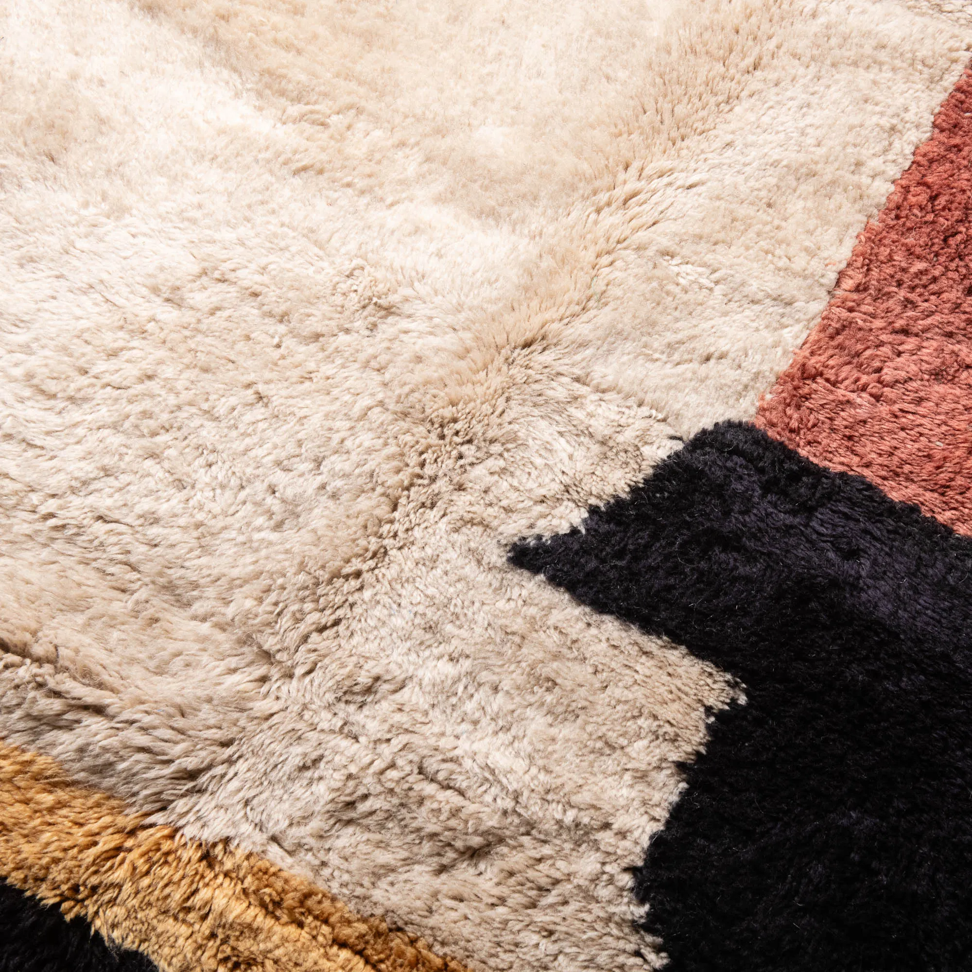 Gzoula - Luxury Shag Moroccan Rug