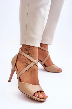 Heel sandals Step in style