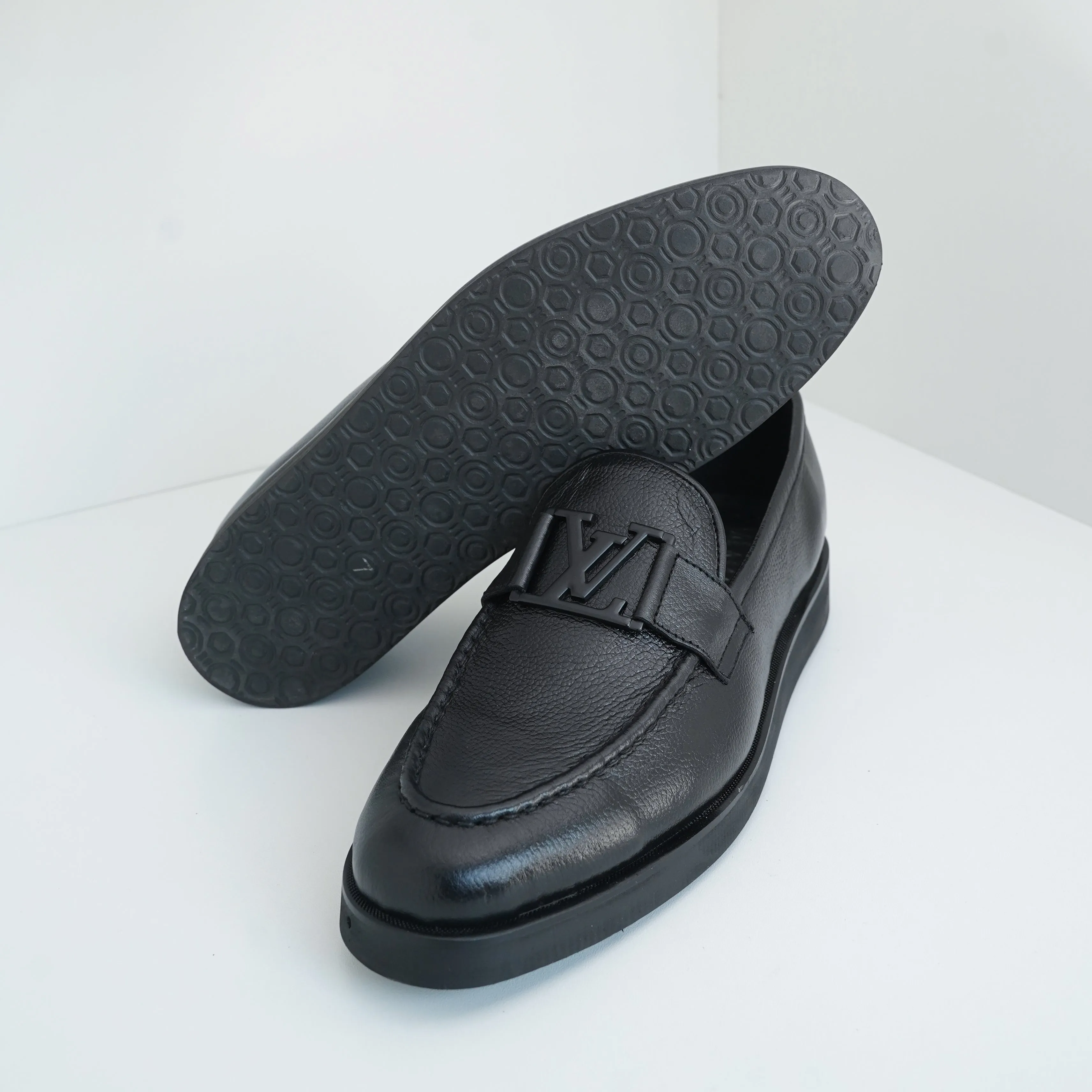 LAVA - BLK (soft medicated sole)