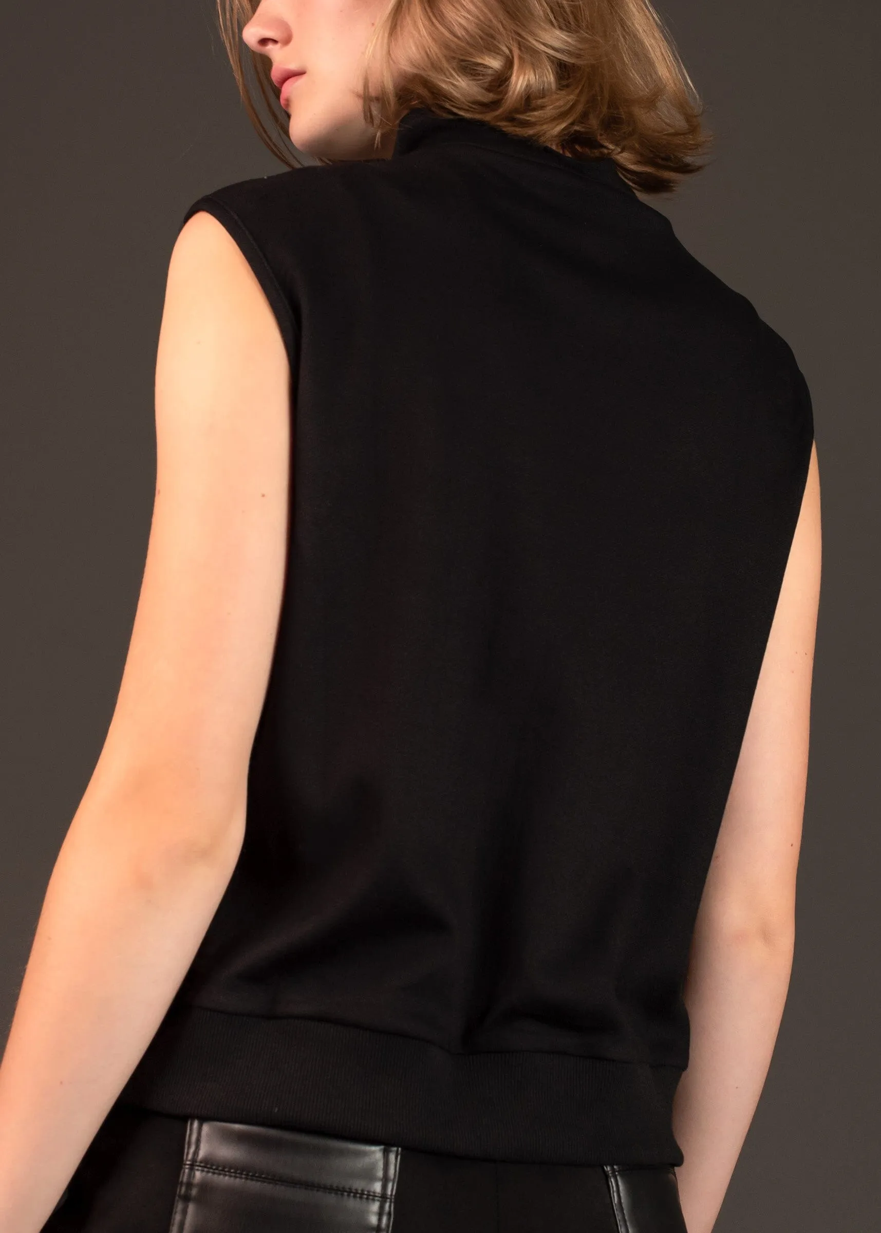 Lightweight Contrast Zip Vest