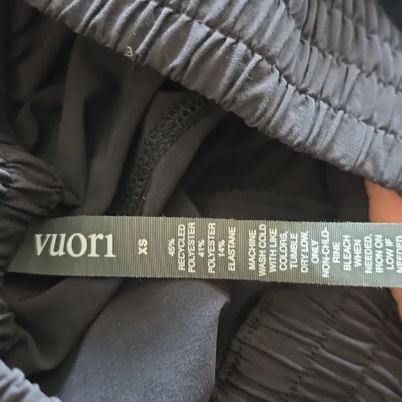 NWT Vuori Women's Lightweight Villa Shorts In Black