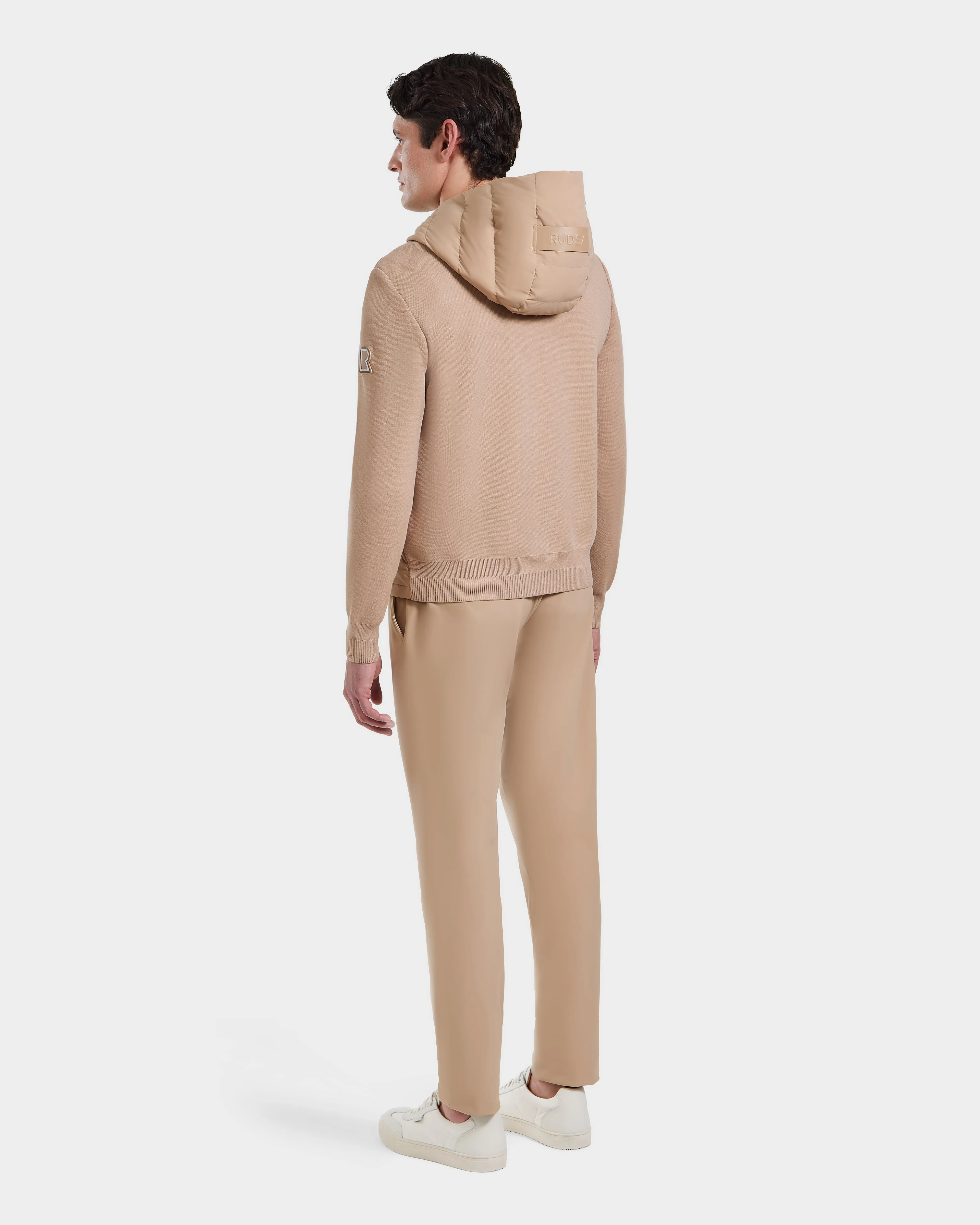 RIVER - 6124584 Almond