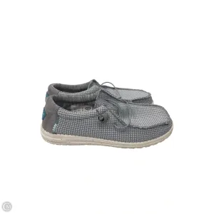 Shoes Flats By Hey Dude In Grey, Size: 9