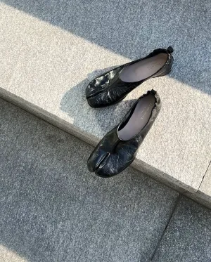 Split-Toe Leather Flats