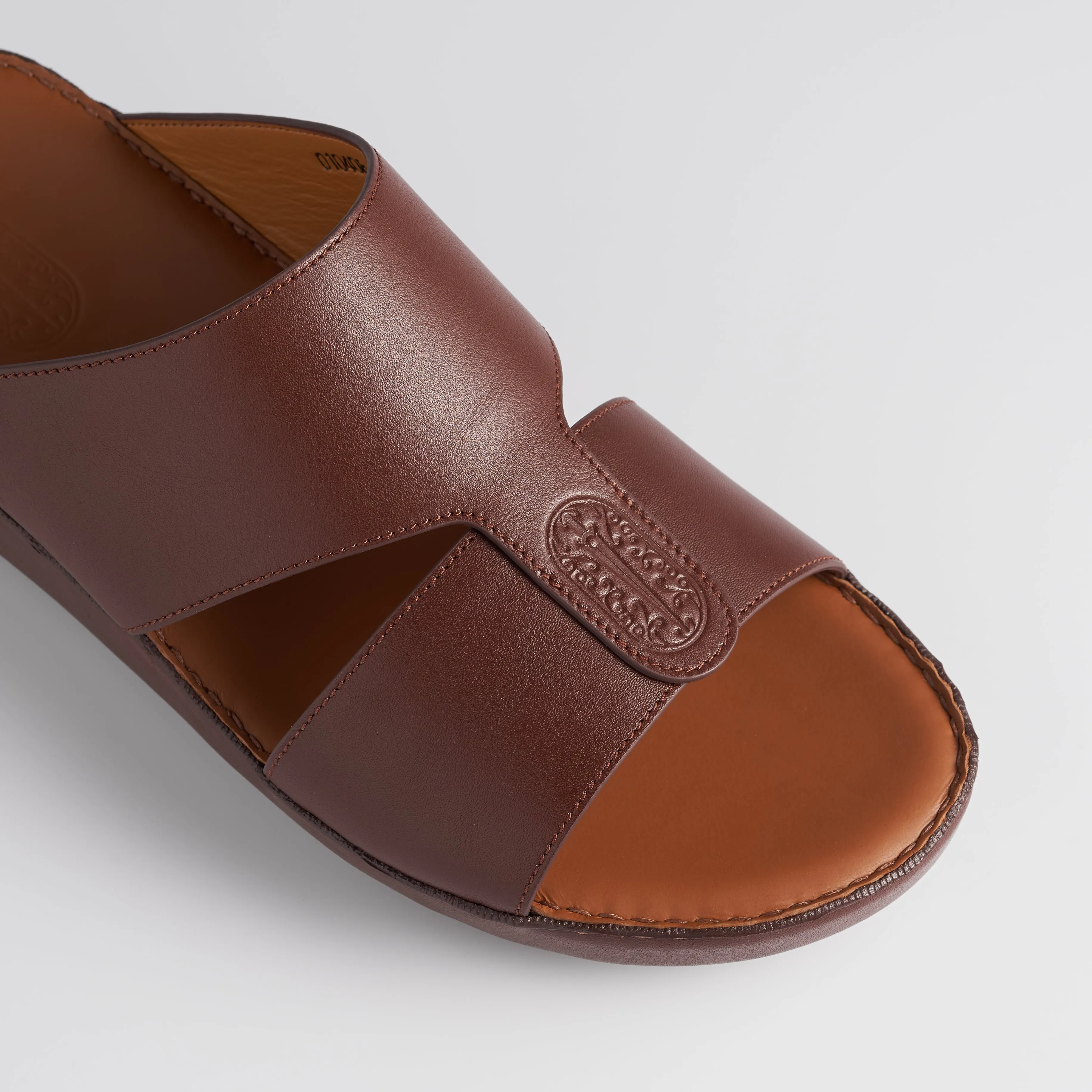 The Classic Minimal - Red Brown Nappa